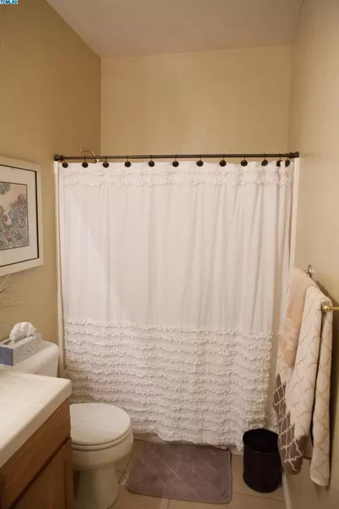2736 E La Vida Ave, Visalia, CA 93292 photo 29