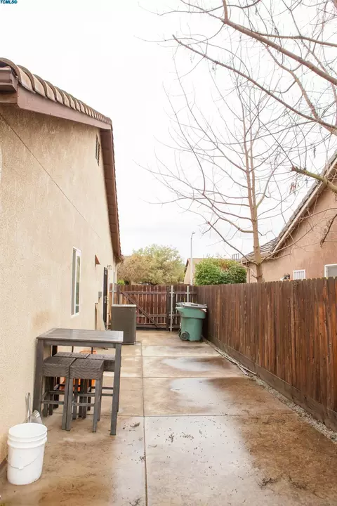 2736 E La Vida Ave, Visalia, CA 93292 photo 8