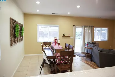 2736 E La Vida Ave, Visalia, CA 93292 photo 17