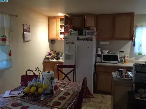 237 S Maple St, Pixley, CA 93256 photo 4