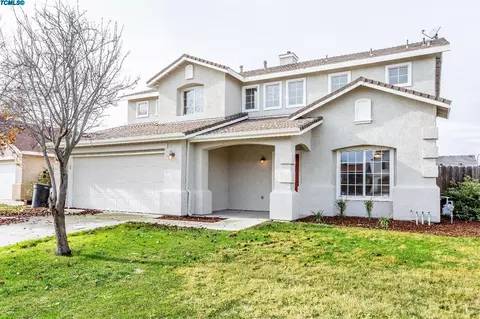 659 Cambria Ln, Lemoore, CA 93245 photo 2