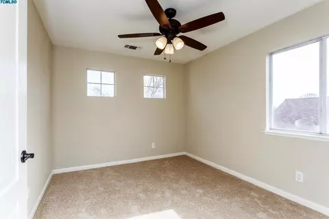 659 Cambria Ln, Lemoore, CA 93245 photo 24