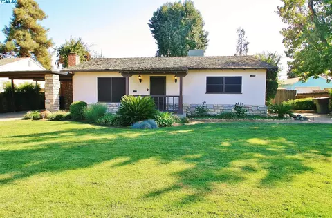849 E Academy Ave, Tulare, CA 93274 photo 2