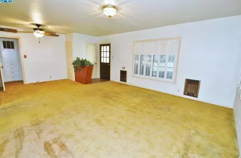 849 E Academy Ave, Tulare, CA 93274 photo 6