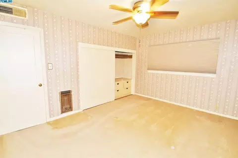 849 E Academy Ave, Tulare, CA 93274 photo 7