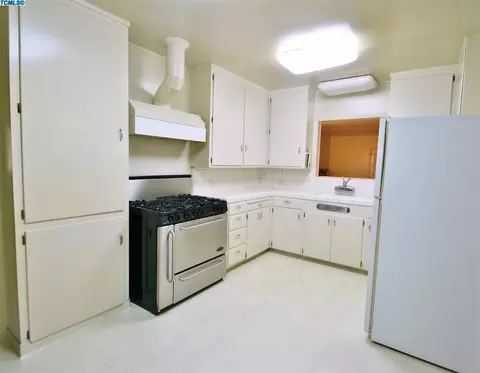 849 E Academy Ave, Tulare, CA 93274 photo 14