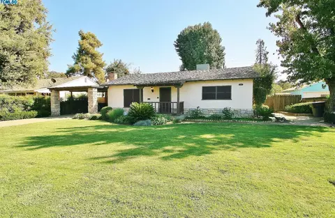 849 E Academy Ave, Tulare, CA 93274 photo 3