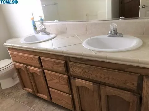 405 W Maple St, Exeter, CA 93221 photo 14