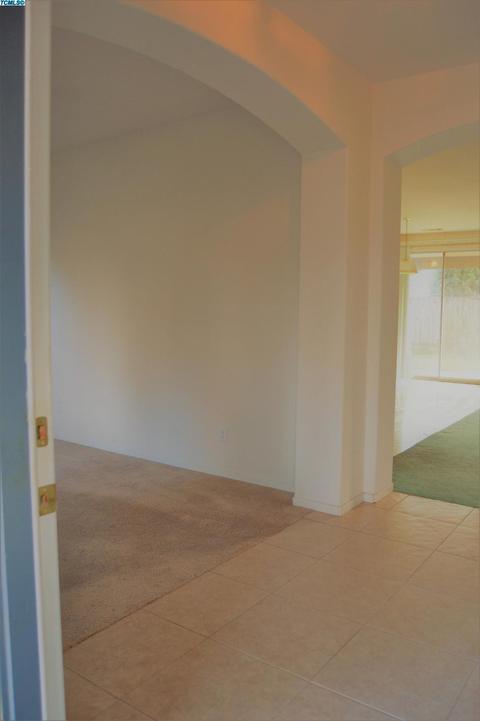 4305 E Westcott Ave, Visalia, CA 93292 photo 5