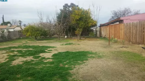 866 Ellsworth Ave, Pixley, CA 93256 photo 3