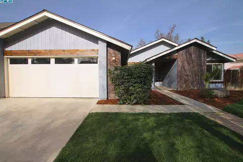 248 E Garfield Ave, Tulare, CA 93274 photo 1
