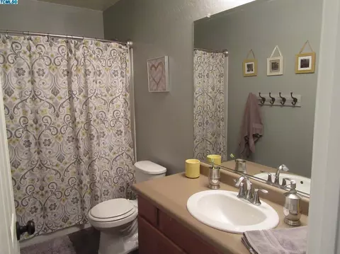 2643 W Payson Ave, Visalia, CA 93291 photo 11