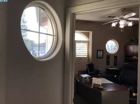 1424 E Dorothea Ave, Visalia, CA 93292 photo 17