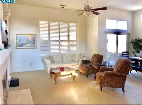 1424 E Dorothea Ave, Visalia, CA 93292 photo 5