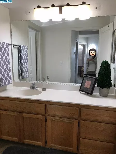 1424 E Dorothea Ave, Visalia, CA 93292 photo 16