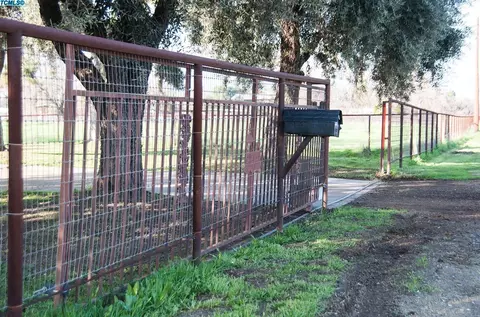 31211 Road 204, Exeter, CA 93221 photo 2