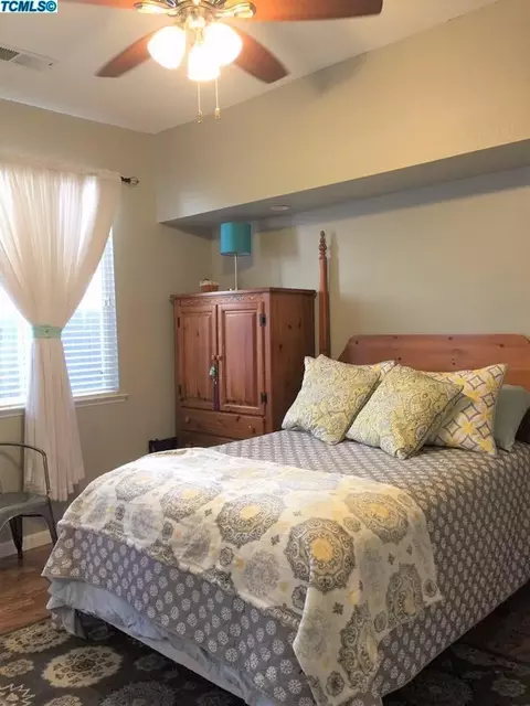 1182 Pine Dr, Lemoore, CA 93245 photo 44