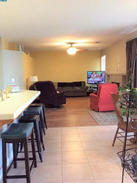 1182 Pine Dr, Lemoore, CA 93245 photo 37