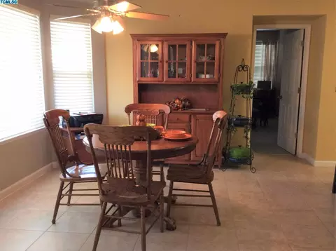 1182 Pine Dr, Lemoore, CA 93245 photo 28