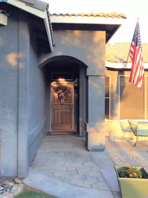 1182 Pine Dr, Lemoore, CA 93245 photo 4