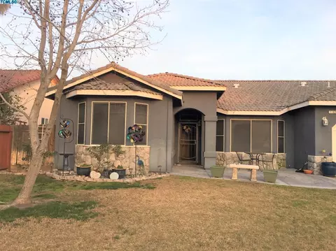 1182 Pine Dr, Lemoore, CA 93245 photo 2