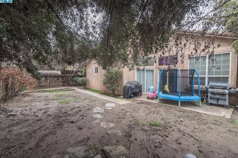 3921 E Four Creeks Ct, Visalia, CA 93292 photo 13