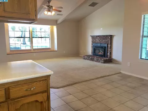 380 S Anderson Rd, Exeter, CA 93221 photo 6