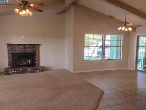 380 S Anderson Rd, Exeter, CA 93221 photo 5