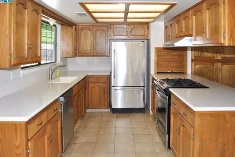 380 S Anderson Rd, Exeter, CA 93221 photo 10