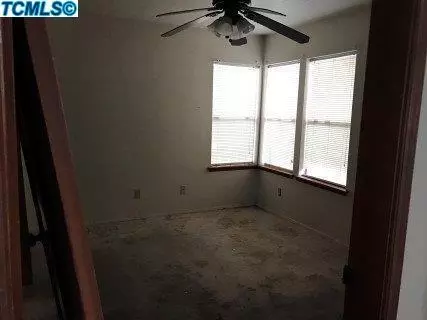 712 E Stanislaus St, Avenal, CA 93204 photo 4