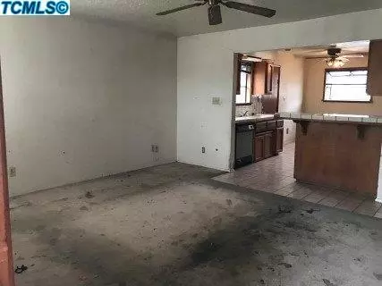 712 E Stanislaus St, Avenal, CA 93204 photo 8
