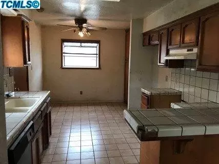 712 E Stanislaus St, Avenal, CA 93204 photo 11
