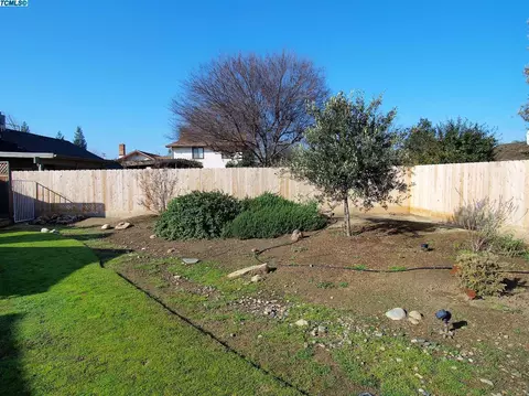 521 Gearey Ave, Exeter, CA 93221 photo 24