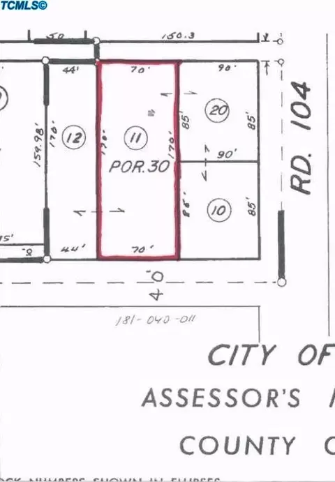568 E Walnut Ave, Tulare, CA 93274 photo 3