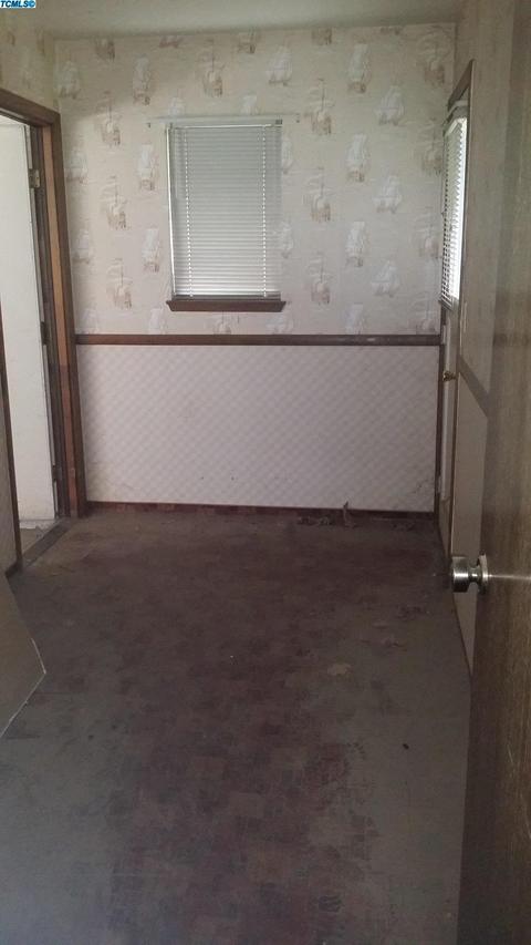 2707 E Feemster Ave, Visalia, CA 93292 photo 8