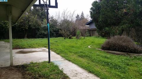 2707 E Feemster Ave, Visalia, CA 93292 photo 9