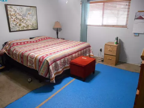 1124 E Feemster Ave, Visalia, CA 93292 photo 11