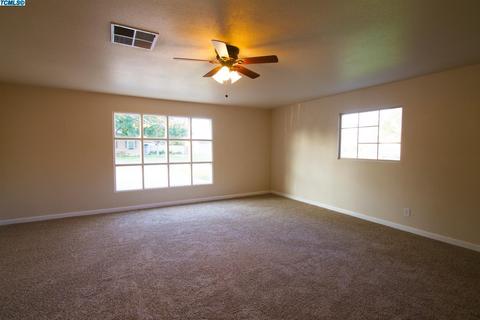 3119 E Stapp Ave, Visalia, CA 93292 photo 17