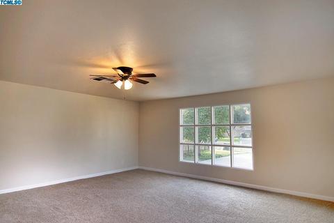 3119 E Stapp Ave, Visalia, CA 93292 photo 2