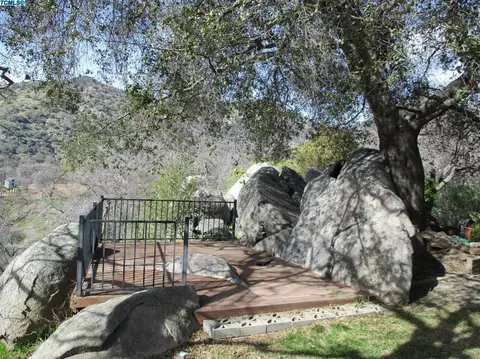 44796 Crest Ln, Three Rivers, CA 93271 photo 8