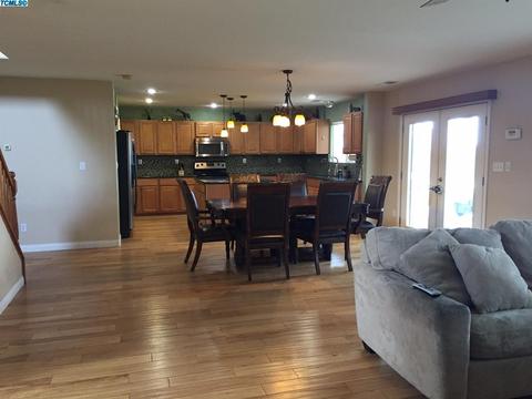 2176 W Hampton Dr, Hanford, CA 93230 photo 20