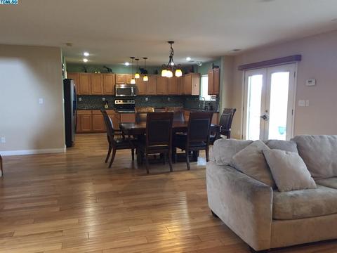2176 W Hampton Dr, Hanford, CA 93230 photo 10