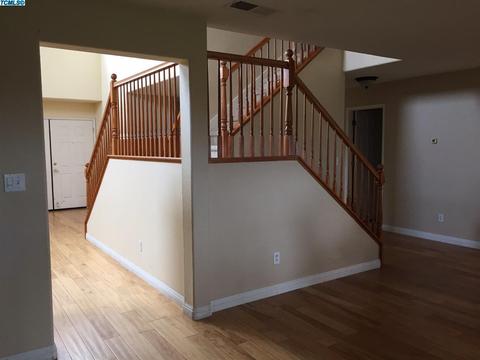 2176 W Hampton Dr, Hanford, CA 93230 photo 11