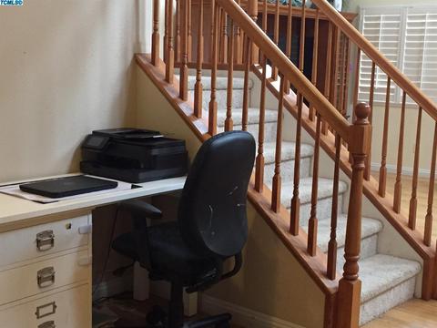 2176 W Hampton Dr, Hanford, CA 93230 photo 5