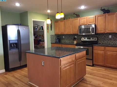 2176 W Hampton Dr, Hanford, CA 93230 photo 14