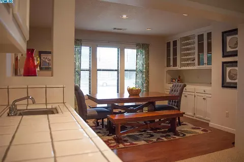 3117 E Grove Ave, Visalia, CA 93292 photo 13