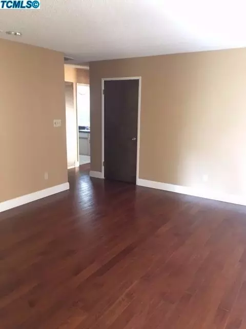 3424 W Iris Ave, Visalia, CA 93277 photo 4