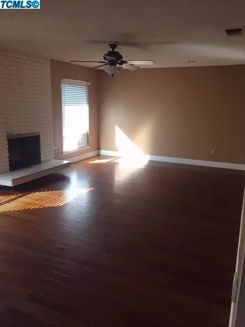 3424 W Iris Ave, Visalia, CA 93277 photo 3