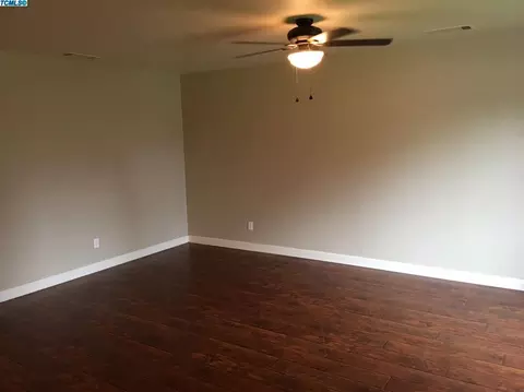 1100 E Feemster Ave, Visalia, CA 93292 photo 3