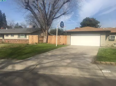 1100 E Feemster Ave, Visalia, CA 93292 photo 2